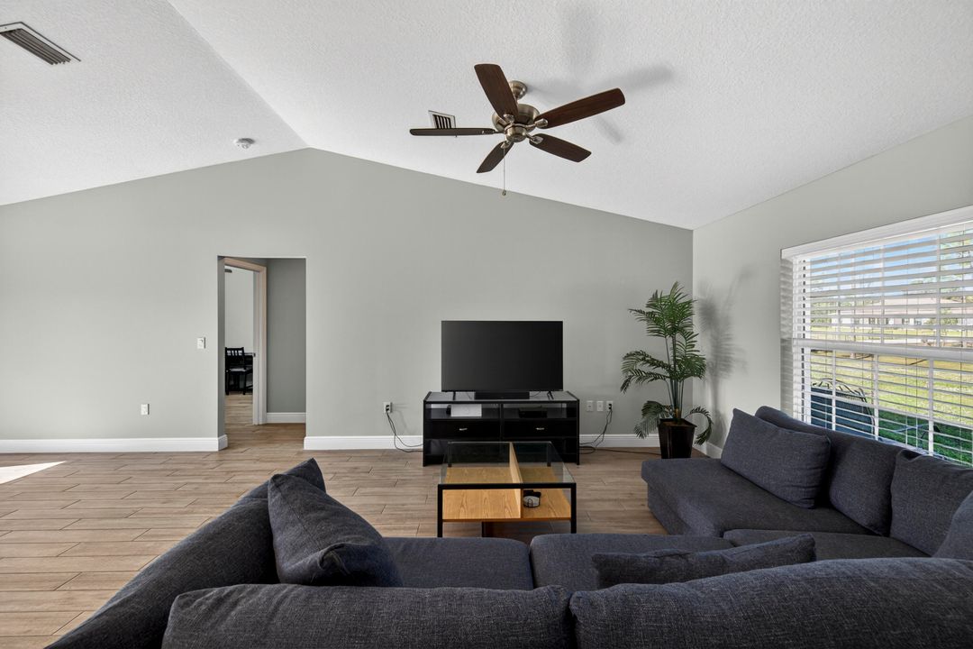 待售: $631,000 (3 贝兹, 2 浴室, 1438 平方英尺)