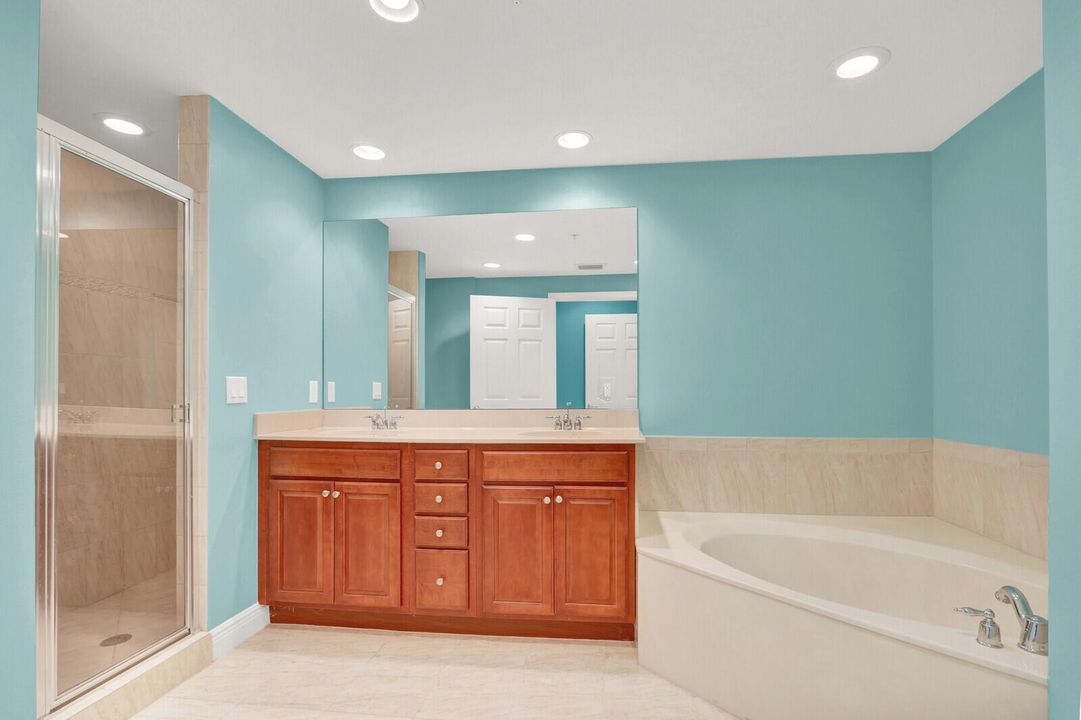 For Rent: $2,900 (3 beds, 3 baths, 1720 Square Feet)