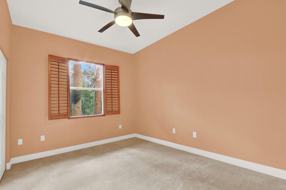 For Rent: $2,900 (3 beds, 3 baths, 1720 Square Feet)