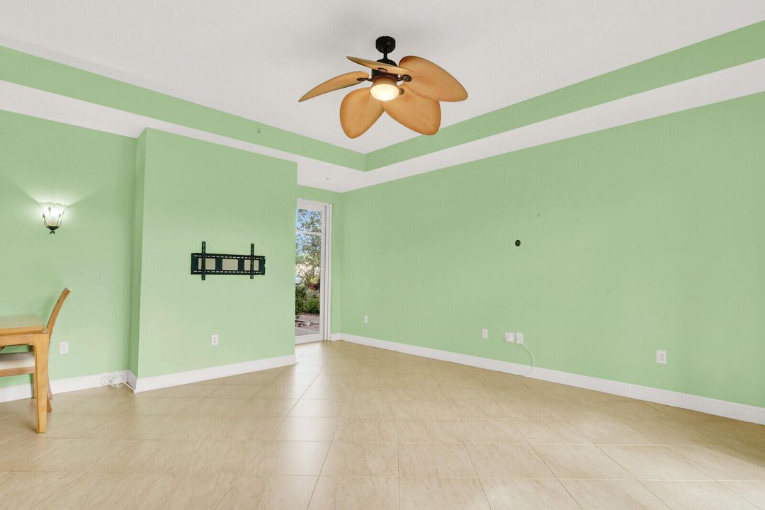 For Rent: $2,900 (3 beds, 3 baths, 1720 Square Feet)