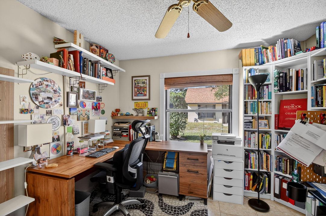 For Rent: $2,600 (3 beds, 2 baths, 1187 Square Feet)