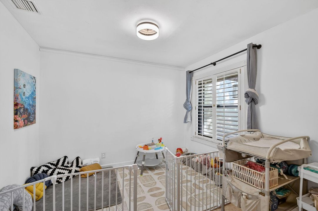 For Rent: $2,600 (3 beds, 2 baths, 1187 Square Feet)