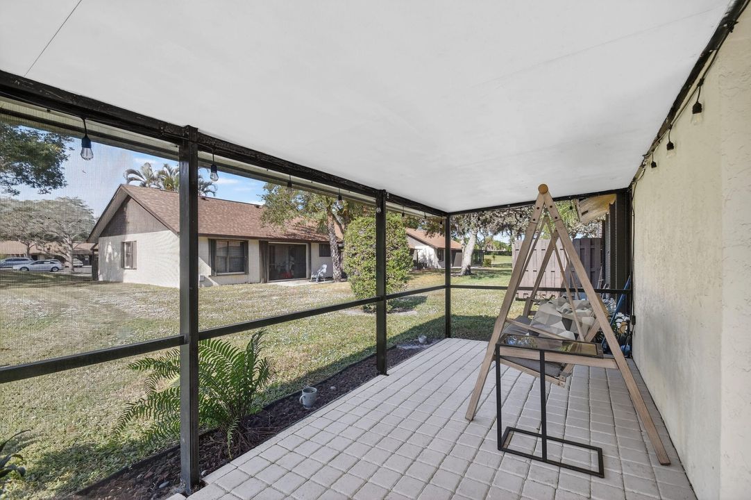 For Rent: $2,600 (3 beds, 2 baths, 1187 Square Feet)