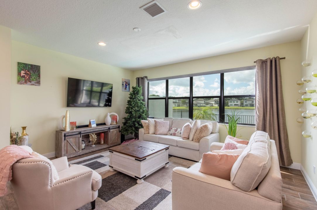 For Rent: $5,500 (4 beds, 3 baths, 2705 Square Feet)