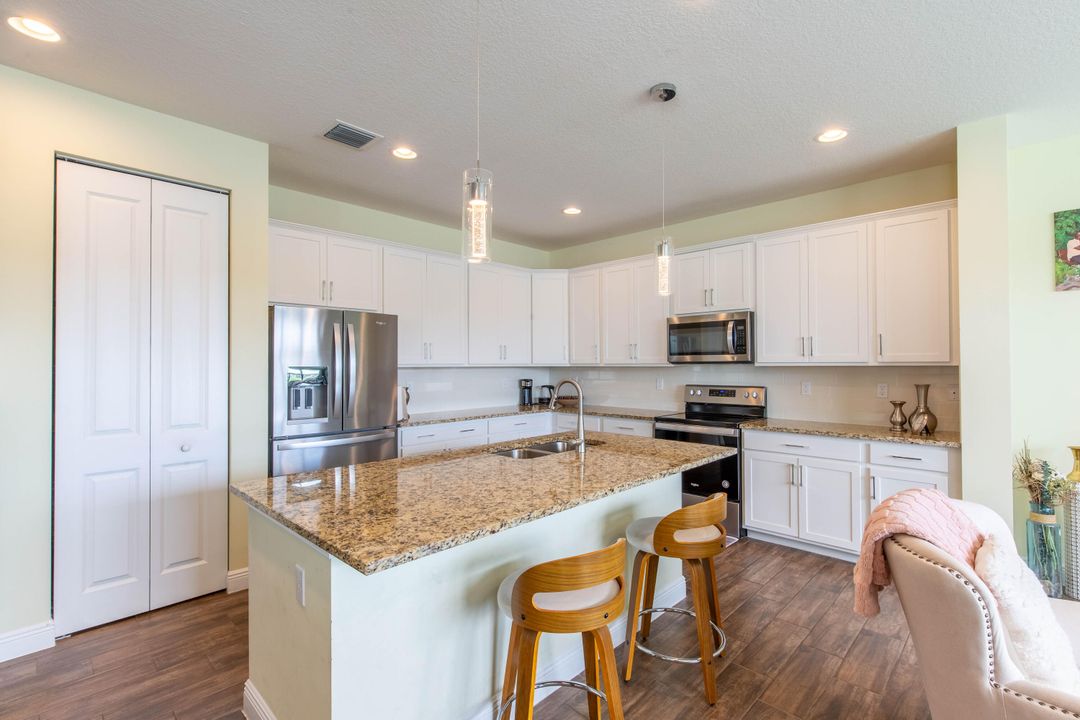 For Rent: $5,500 (4 beds, 3 baths, 2705 Square Feet)