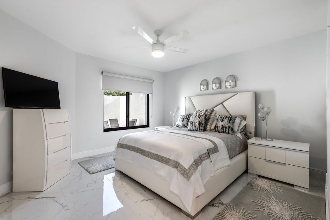 For Sale: $549,000 (2 beds, 2 baths, 1705 Square Feet)