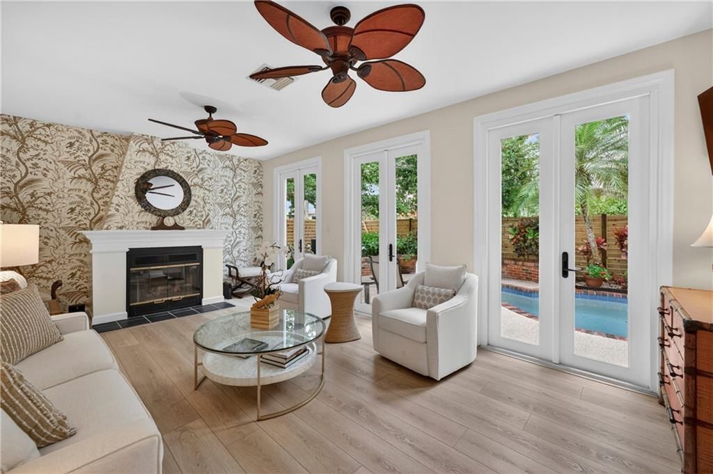 For Sale: $500,000 (2 beds, 2 baths, 1471 Square Feet)