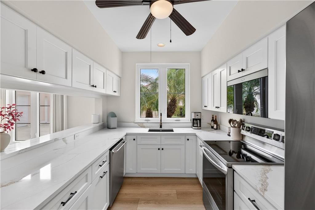 For Sale: $500,000 (2 beds, 2 baths, 1471 Square Feet)