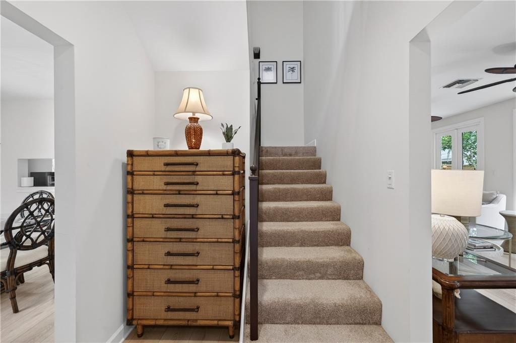 For Sale: $500,000 (2 beds, 2 baths, 1471 Square Feet)