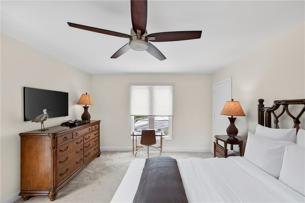 For Sale: $500,000 (2 beds, 2 baths, 1471 Square Feet)