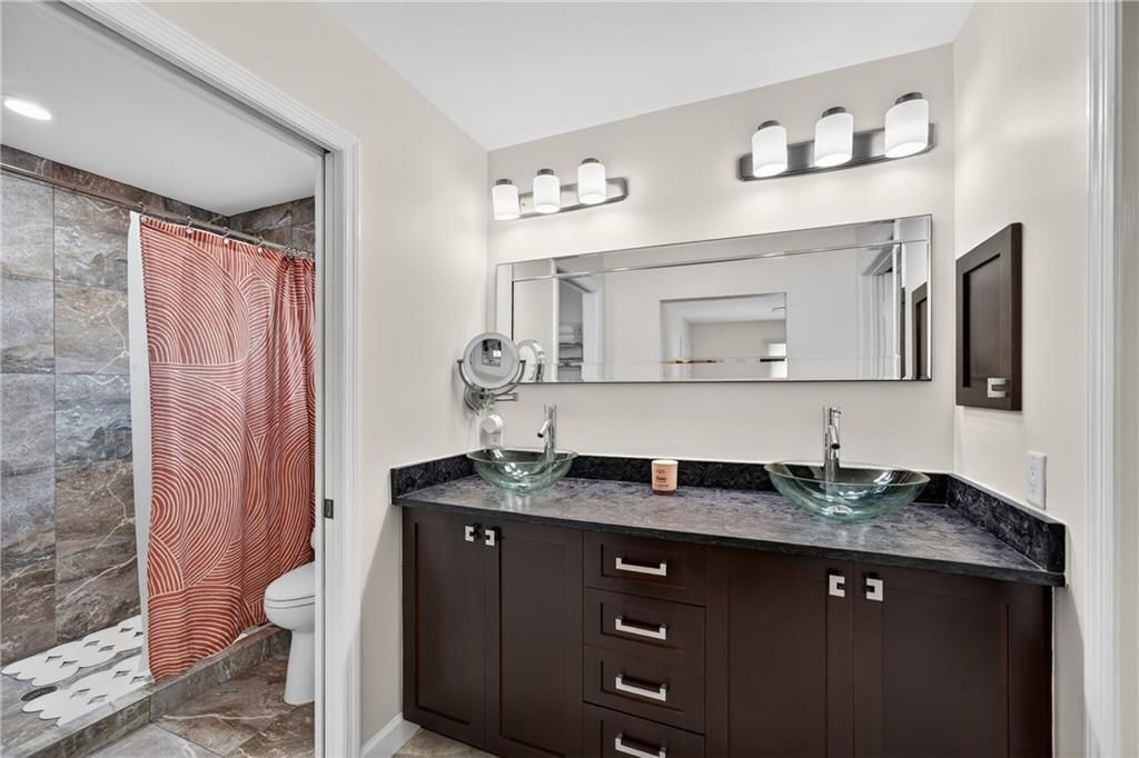 For Sale: $500,000 (2 beds, 2 baths, 1471 Square Feet)