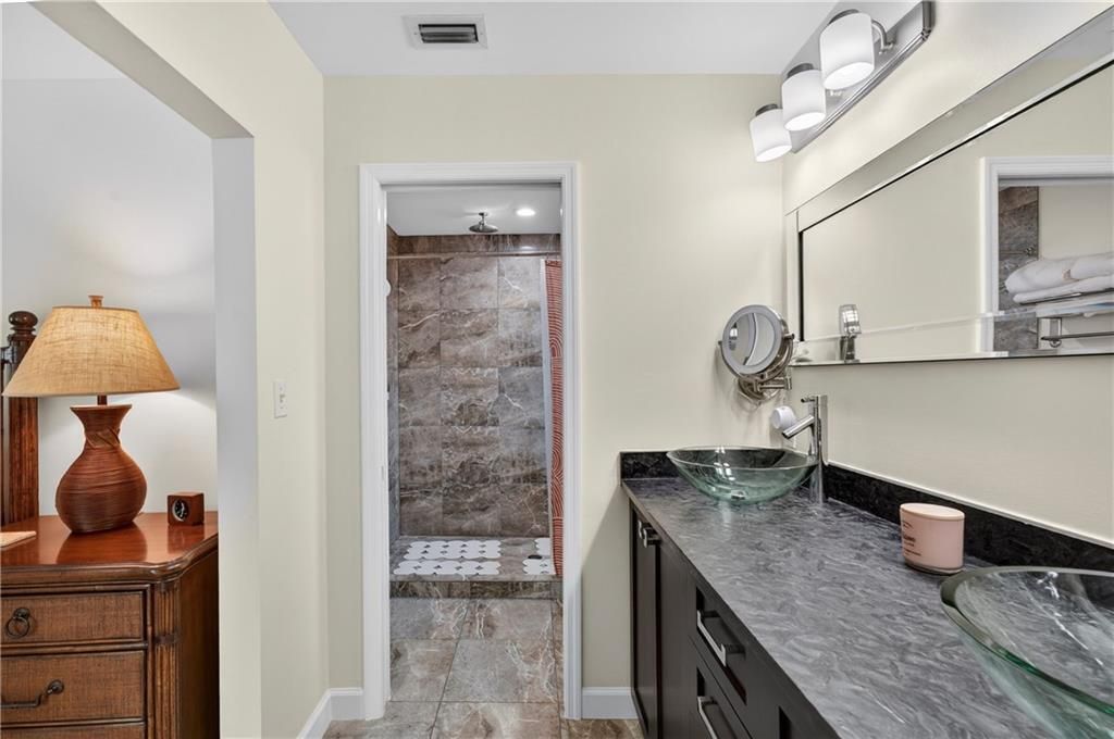 For Sale: $500,000 (2 beds, 2 baths, 1471 Square Feet)