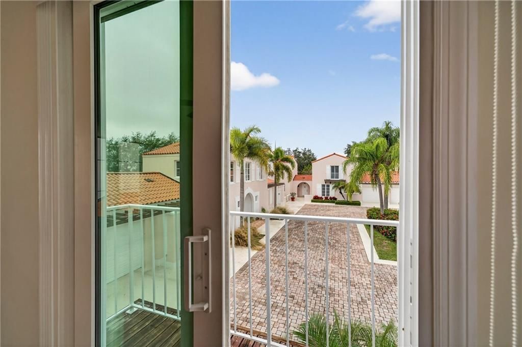 For Sale: $500,000 (2 beds, 2 baths, 1471 Square Feet)