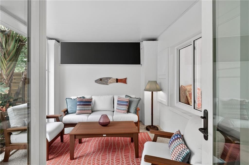 For Sale: $500,000 (2 beds, 2 baths, 1471 Square Feet)