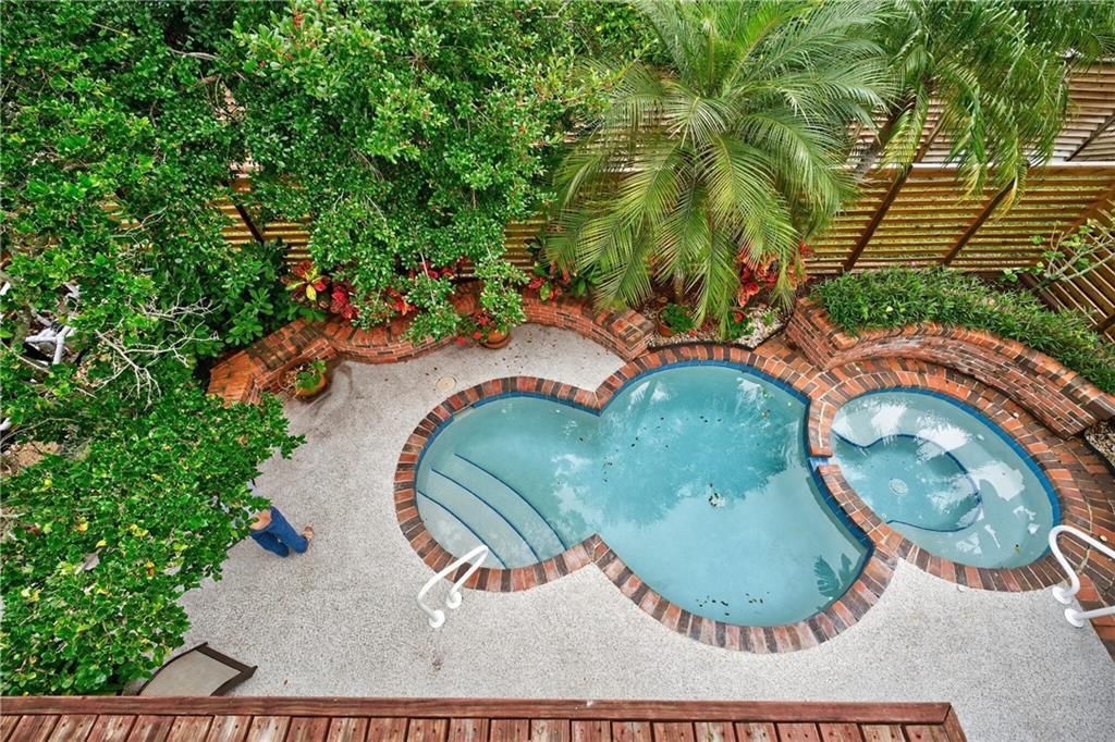 For Sale: $500,000 (2 beds, 2 baths, 1471 Square Feet)