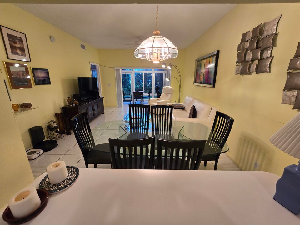 На продажу: $139,000 (1 спален, 2 ванн, 933 Квадратных фут)