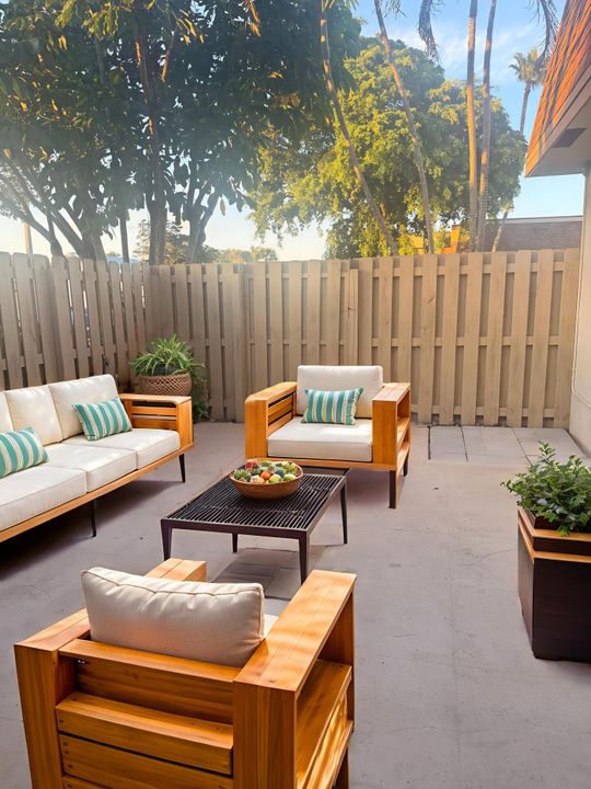 На продажу: $325,000 (2 спален, 2 ванн, 1384 Квадратных фут)