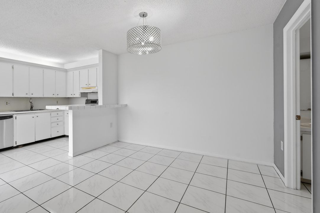 En Venta: $315,000 (2 camas, 2 baños, 1184 Pies cuadrados)