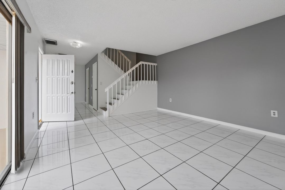 En Venta: $315,000 (2 camas, 2 baños, 1184 Pies cuadrados)