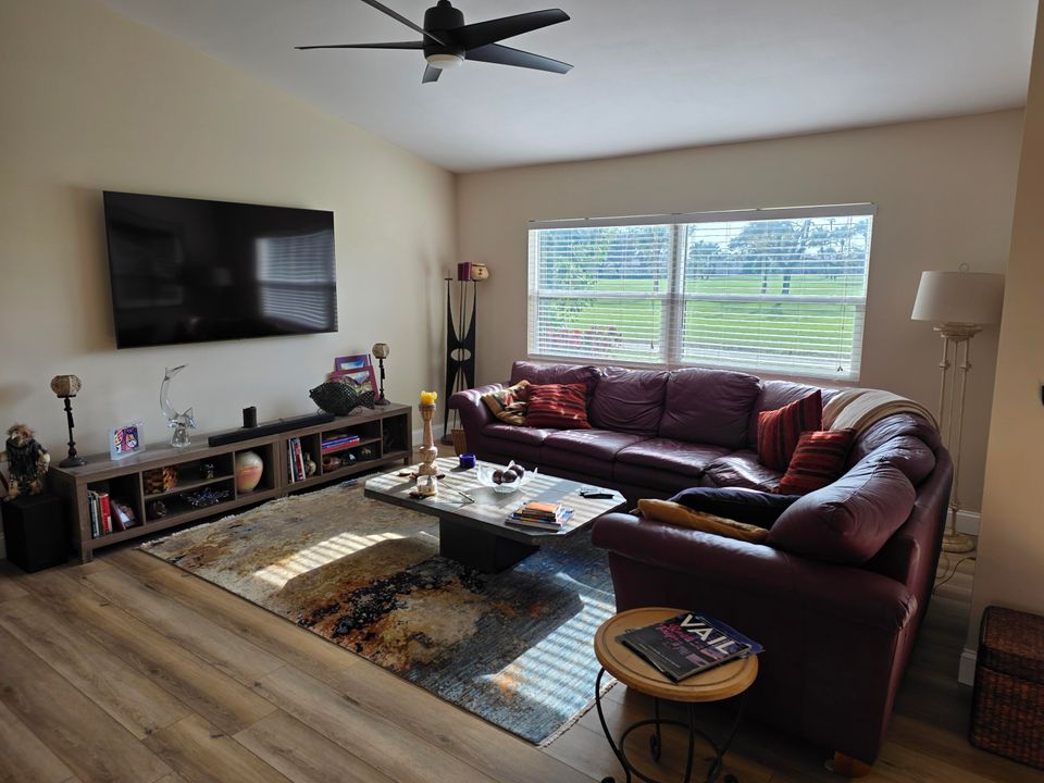 For Rent: $3,500 (2 beds, 2 baths, 1278 Square Feet)