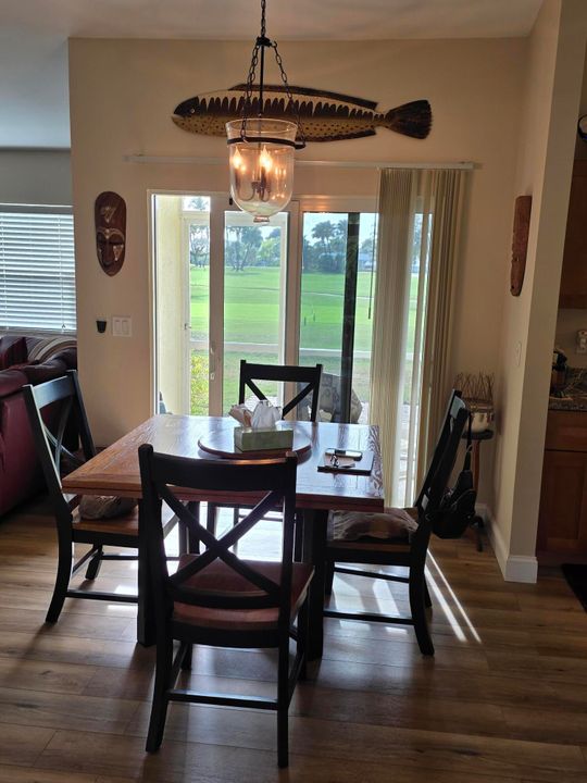 For Rent: $3,500 (2 beds, 2 baths, 1278 Square Feet)