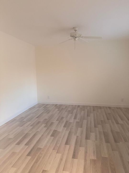 На продажу: $325,000 (2 спален, 2 ванн, 1384 Квадратных фут)