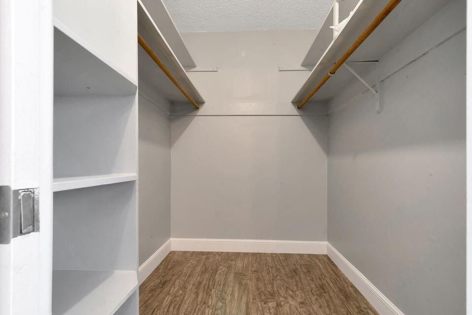 出租: $1,900 (1 贝兹, 1 浴室, 608 平方英尺)