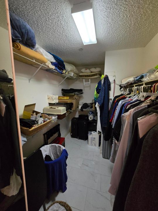 На продажу: $139,000 (1 спален, 2 ванн, 933 Квадратных фут)