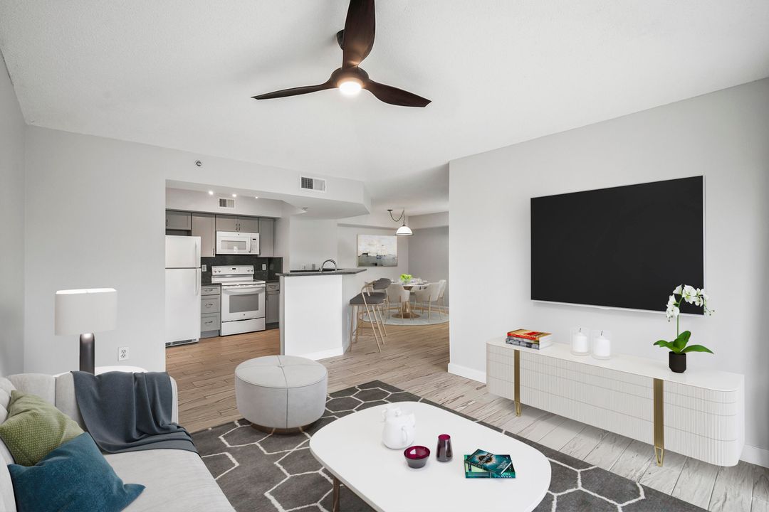 For Sale: $219,000 (1 beds, 1 baths, 781 Square Feet)