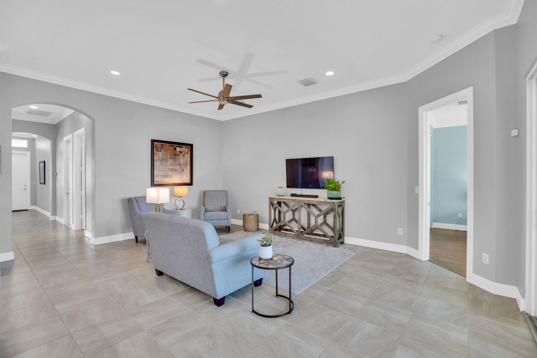 待售: $414,900 (3 贝兹, 2 浴室, 1703 平方英尺)