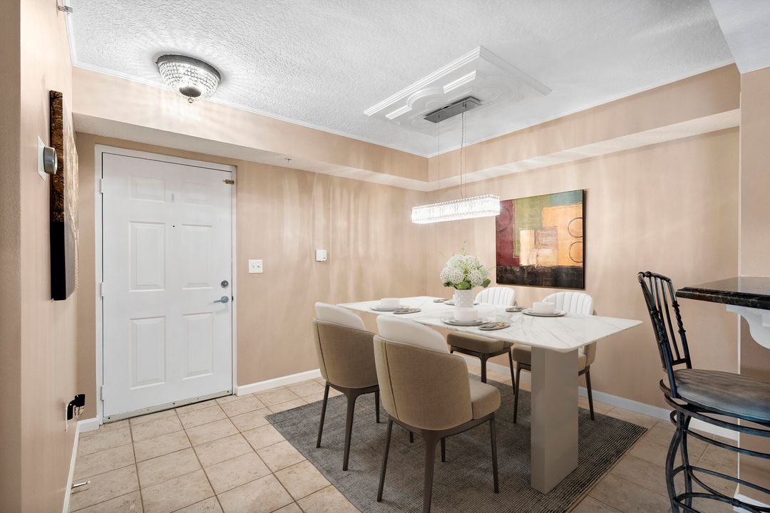 For Sale: $255,900 (2 beds, 2 baths, 1067 Square Feet)