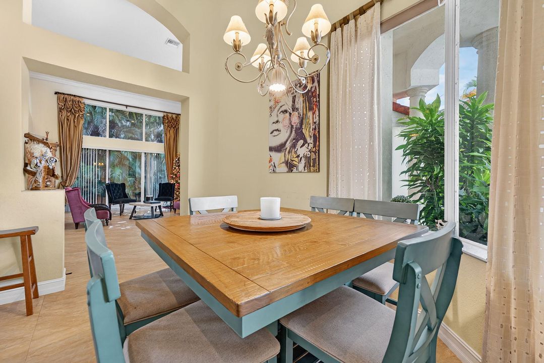 For Rent: $10,900 (5 beds, 4 baths, 3741 Square Feet)