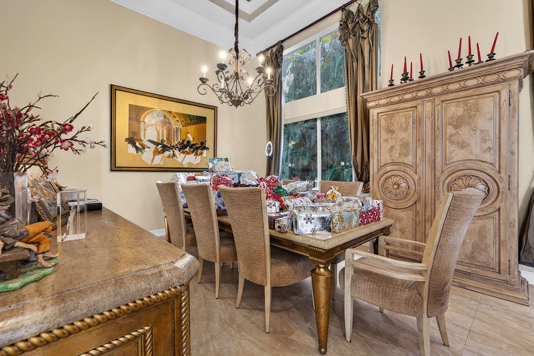 For Rent: $10,900 (5 beds, 4 baths, 3741 Square Feet)