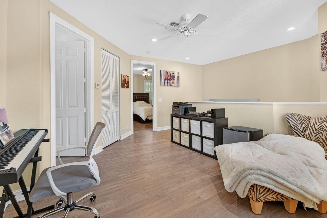 For Rent: $10,900 (5 beds, 4 baths, 3741 Square Feet)