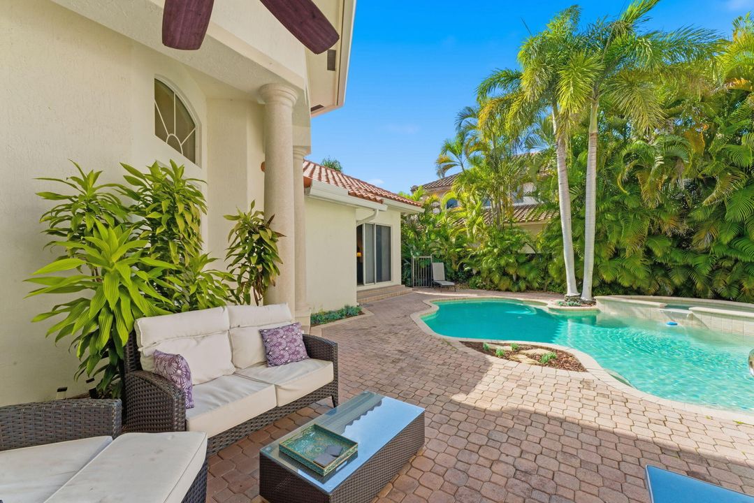 For Rent: $10,900 (5 beds, 4 baths, 3741 Square Feet)