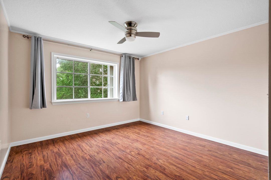 For Sale: $255,900 (2 beds, 2 baths, 1067 Square Feet)