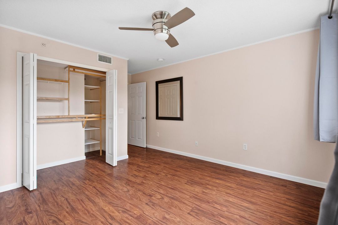 For Sale: $255,900 (2 beds, 2 baths, 1067 Square Feet)