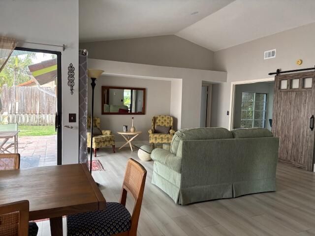 En Venta: $583,000 (2 camas, 2 baños, 1520 Pies cuadrados)