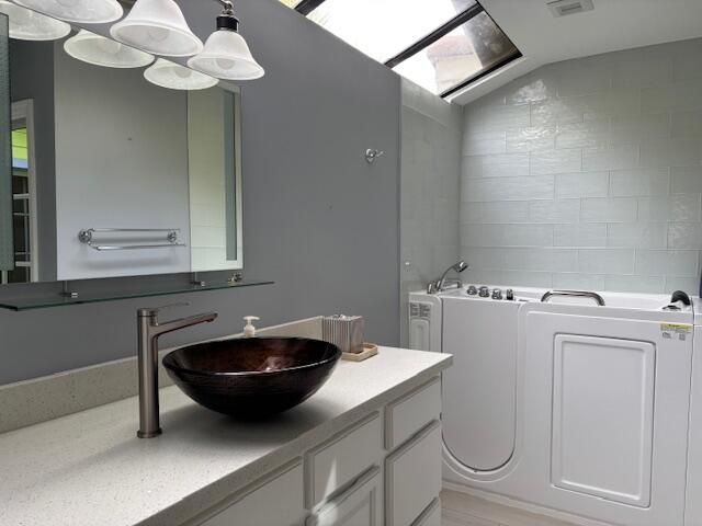 En Venta: $583,000 (2 camas, 2 baños, 1520 Pies cuadrados)