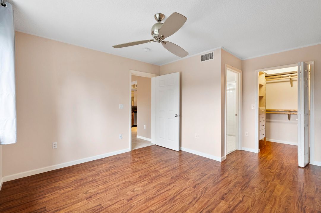 For Sale: $255,900 (2 beds, 2 baths, 1067 Square Feet)