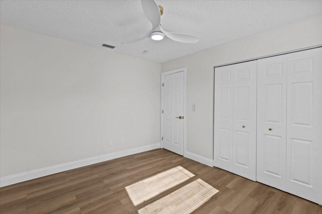 For Sale: $439,990 (3 beds, 2 baths, 1297 Square Feet)