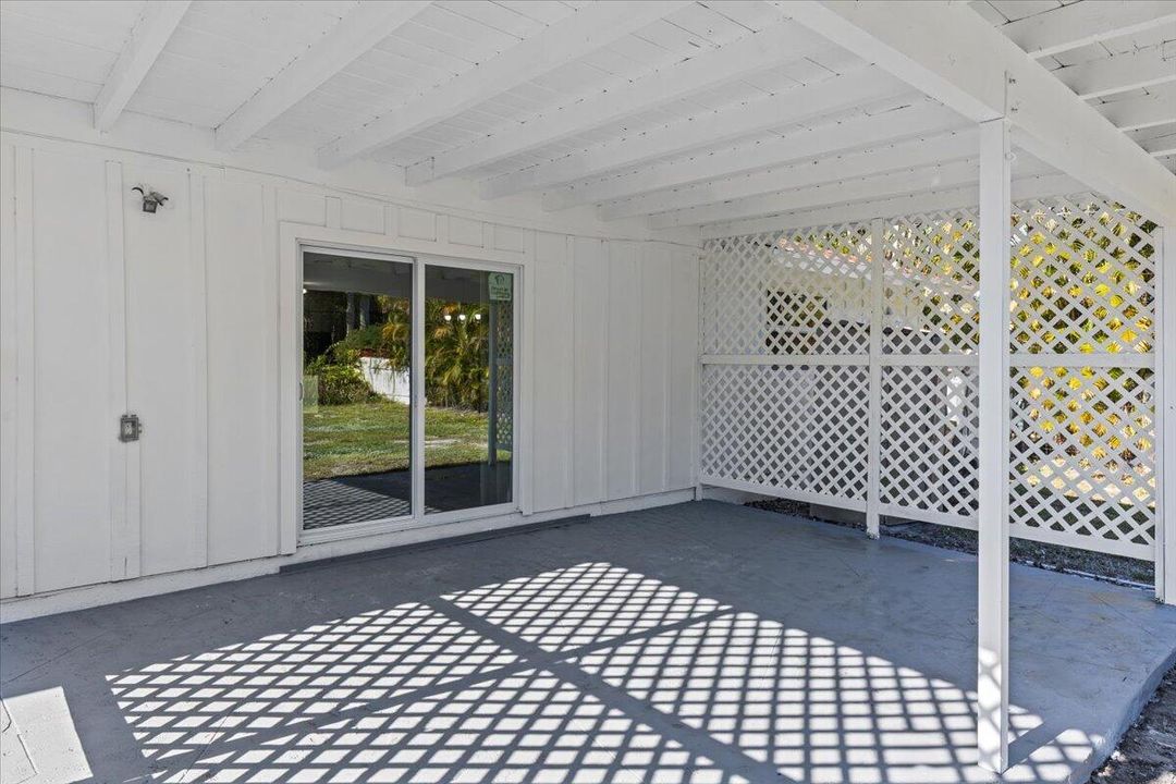 For Sale: $439,990 (3 beds, 2 baths, 1297 Square Feet)