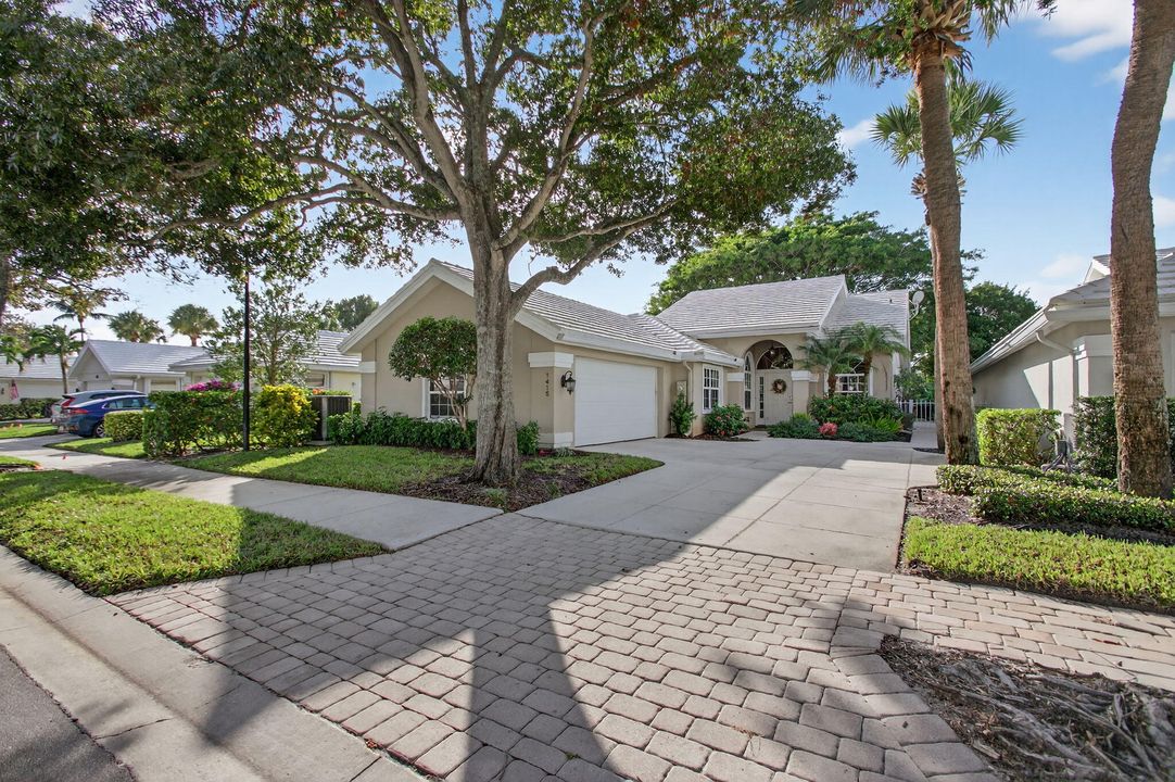 En Venta: $619,000 (3 camas, 2 baños, 2271 Pies cuadrados)