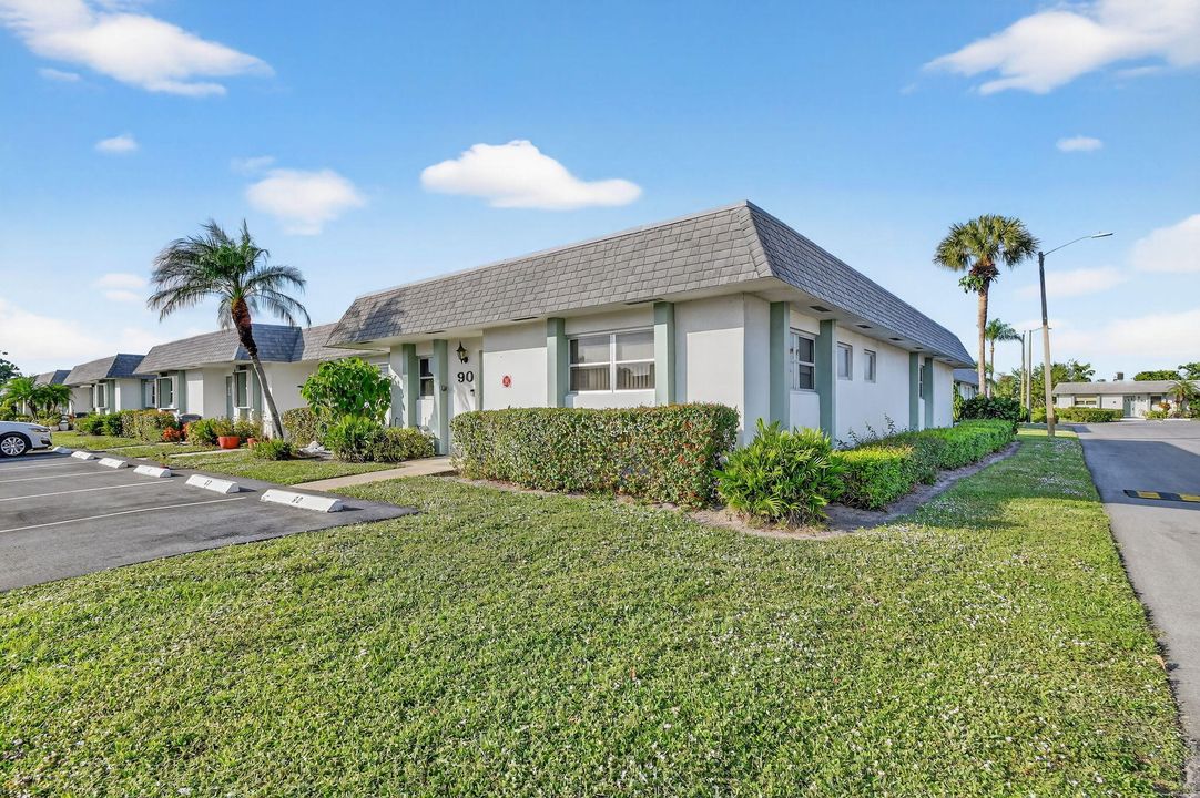 For Sale: $169,900 (2 beds, 2 baths, 1624 Square Feet)