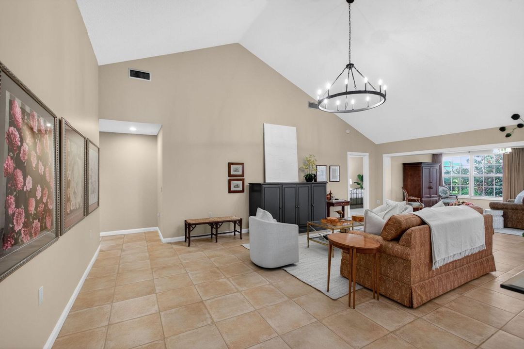 En Venta: $619,000 (3 camas, 2 baños, 2271 Pies cuadrados)