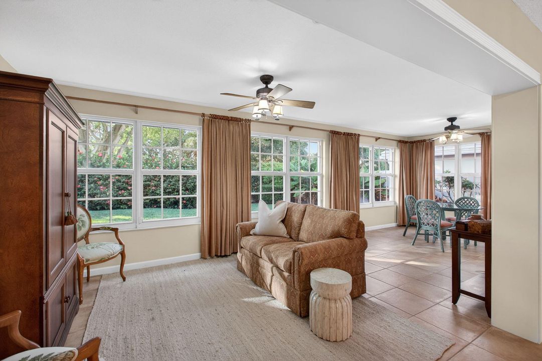 En Venta: $619,000 (3 camas, 2 baños, 2271 Pies cuadrados)