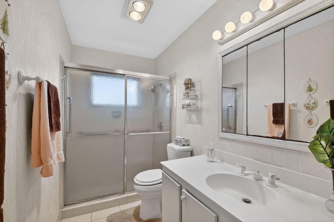 For Sale: $169,900 (2 beds, 2 baths, 1624 Square Feet)