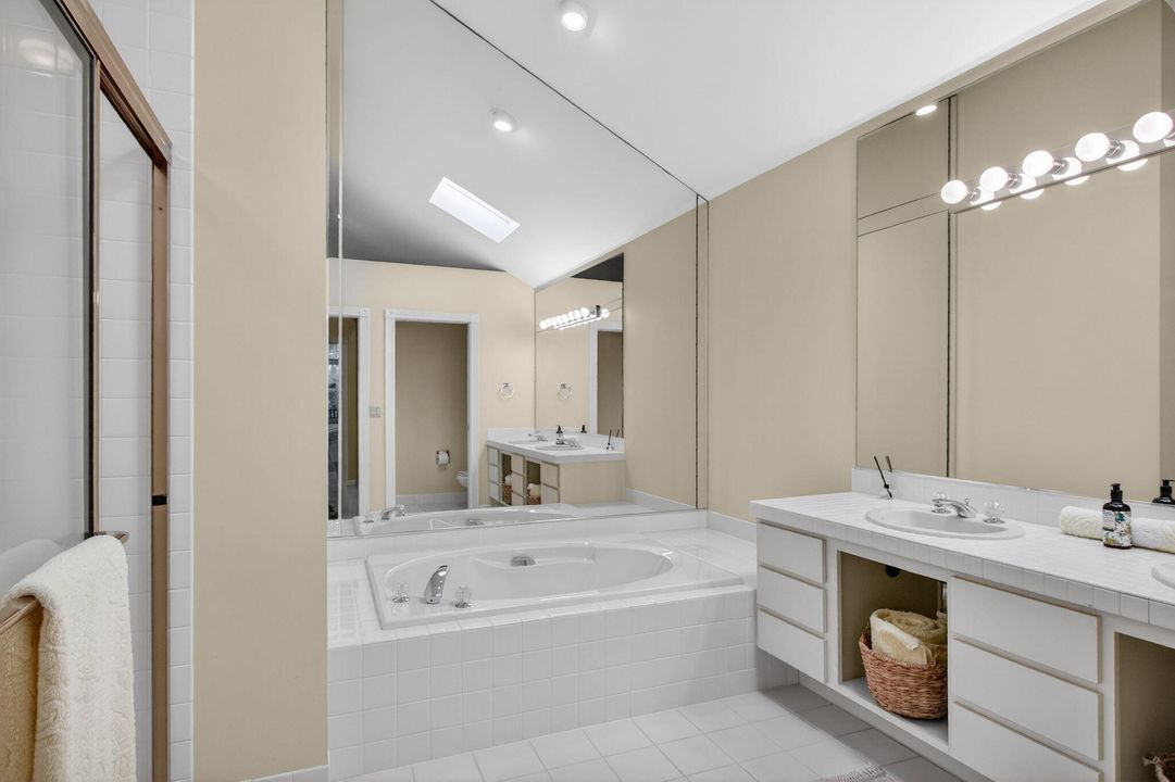 En Venta: $619,000 (3 camas, 2 baños, 2271 Pies cuadrados)