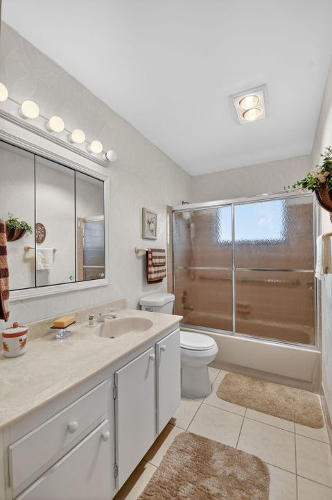 For Sale: $169,900 (2 beds, 2 baths, 1624 Square Feet)