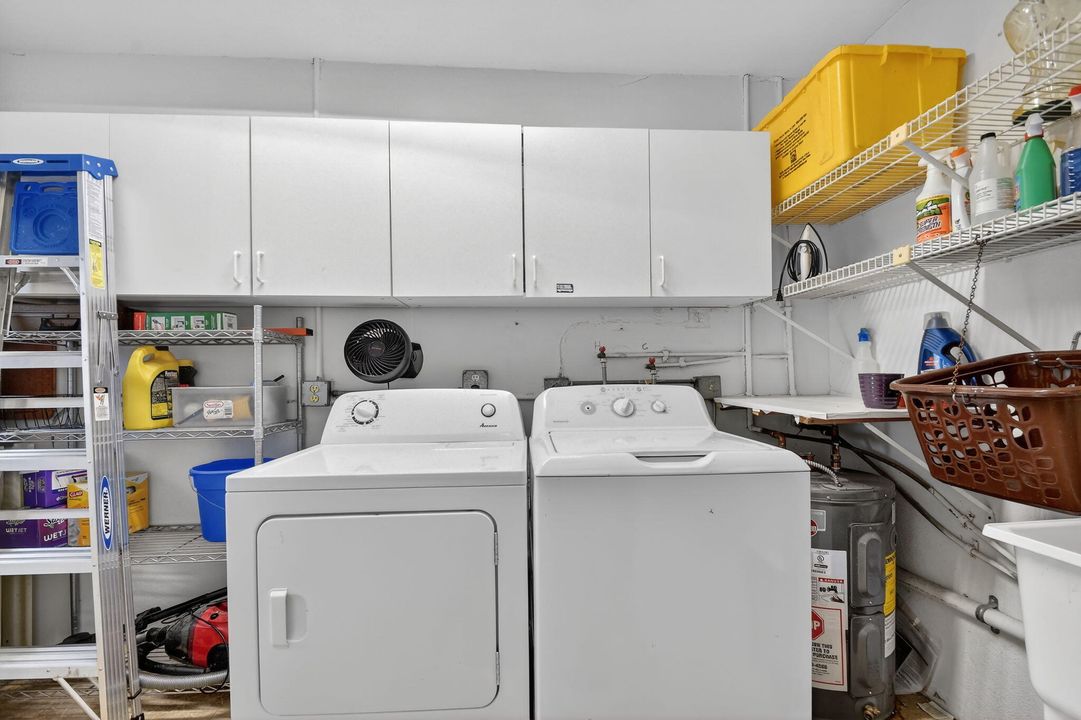 For Sale: $169,900 (2 beds, 2 baths, 1624 Square Feet)